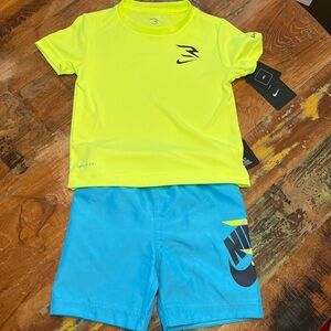 NWT Nike Toddler Boys 2 Piece Swim Set